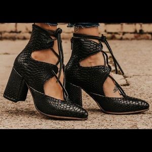 FREEBIRD BY STEVEN “Joyce” Bootie